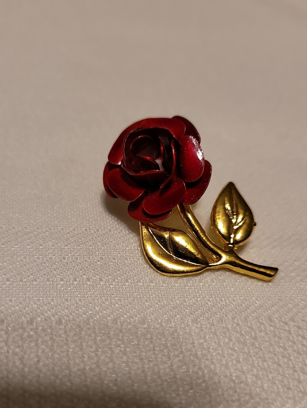 Brooch Pin Red Rose Enamel Gold Plated Stem Leaves